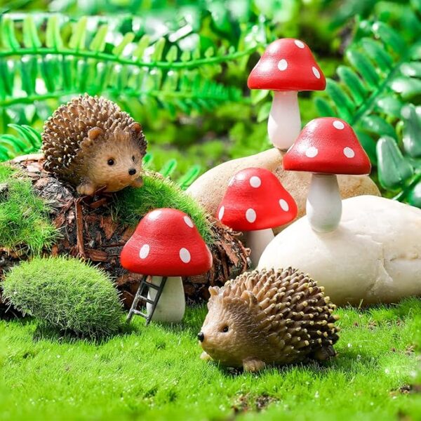 hedgehog-and-mushroom-garden-figurines
