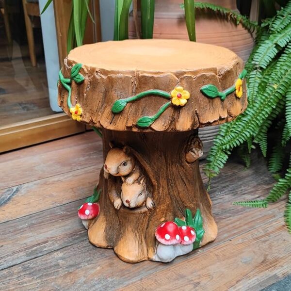 squirrel-and-mushroom-stool
