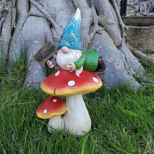 gnome-sat-on-a-mushroom-statue