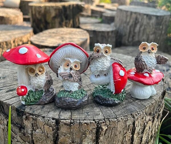 miniature-owl-and-mushroom-statues