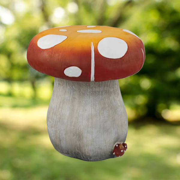 mushroom-resin-garden-stool