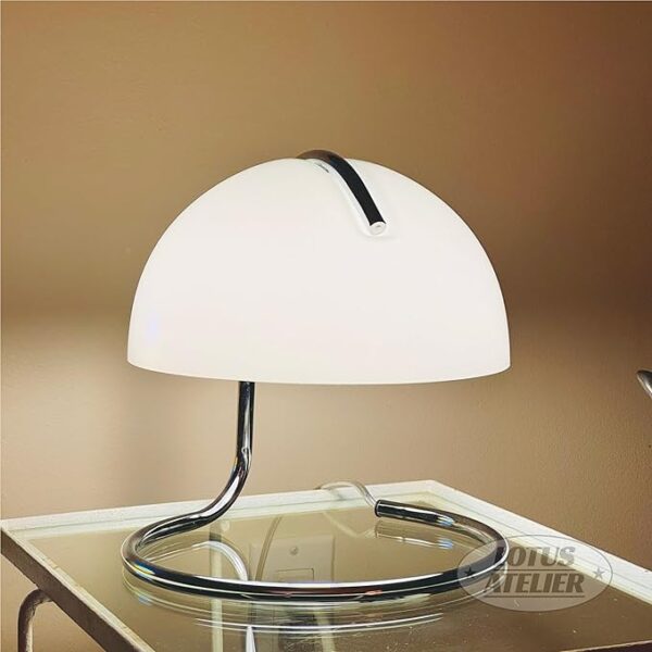bauhaus-table-lamp
